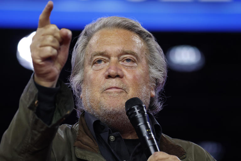 DpopsShadow's tweet photo. @RpsAgainstTrump Serious Question: Why haven't card-carrying Republicans grabbed Steve Bannon by the shirt collar and shook the stupidity out of him?
#GOP Ask Homeless Looking #PutinPatsy to #STFU. https://t.co/L7rRcBejYy