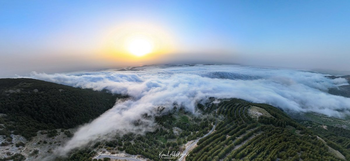 غروب شمس يوم أمس في غابة أرز الباروك… 
فيديو ساحر قادم انتظروه🌺

#صباح_الخيرツ
#وجه_لبنان_الجميل 
#الباروك #أرز_الباروك