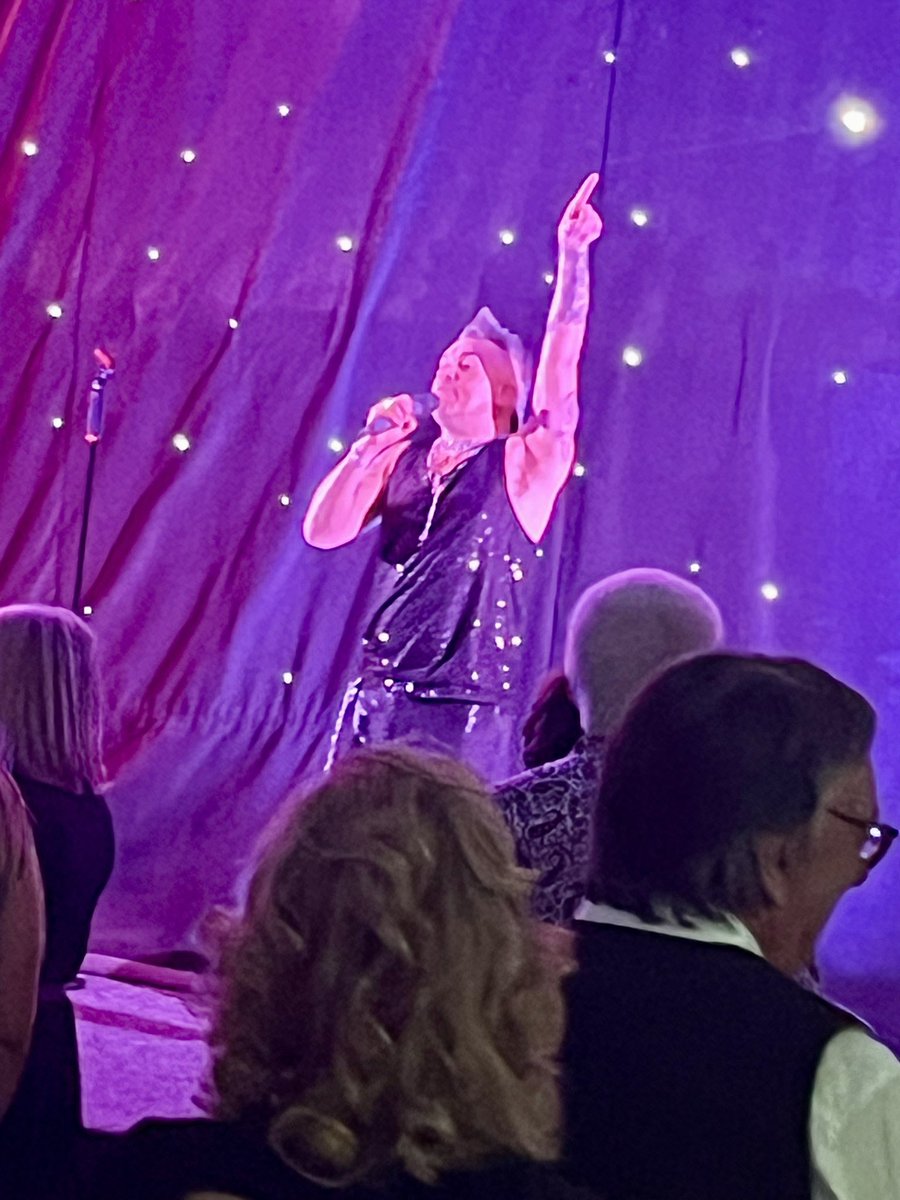 Well that was fun! Take That 2 Tribute Act with 3 course meal @CoombeAbbey Hotel- complimentary night as I won a competition. We all had a super time. Take That 2 lads were good, but Robbie impersonator stole the show. Recommend a night here 4 dining, staying / attending an event