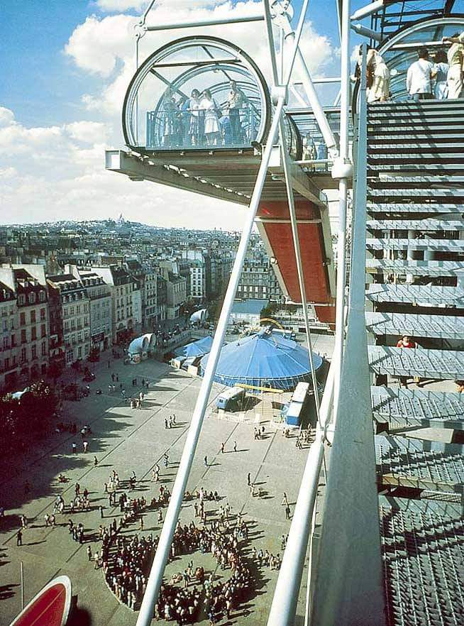 View from the Centre Pompidou by Richard Einzig...1977
Centre Pompidou, Paris. 1972-76
Richard Rogers & Renzo Piano
#architecture #arquitectura #RichardRogers #Rogers #RenzoPiano #Piano #Pompidou
