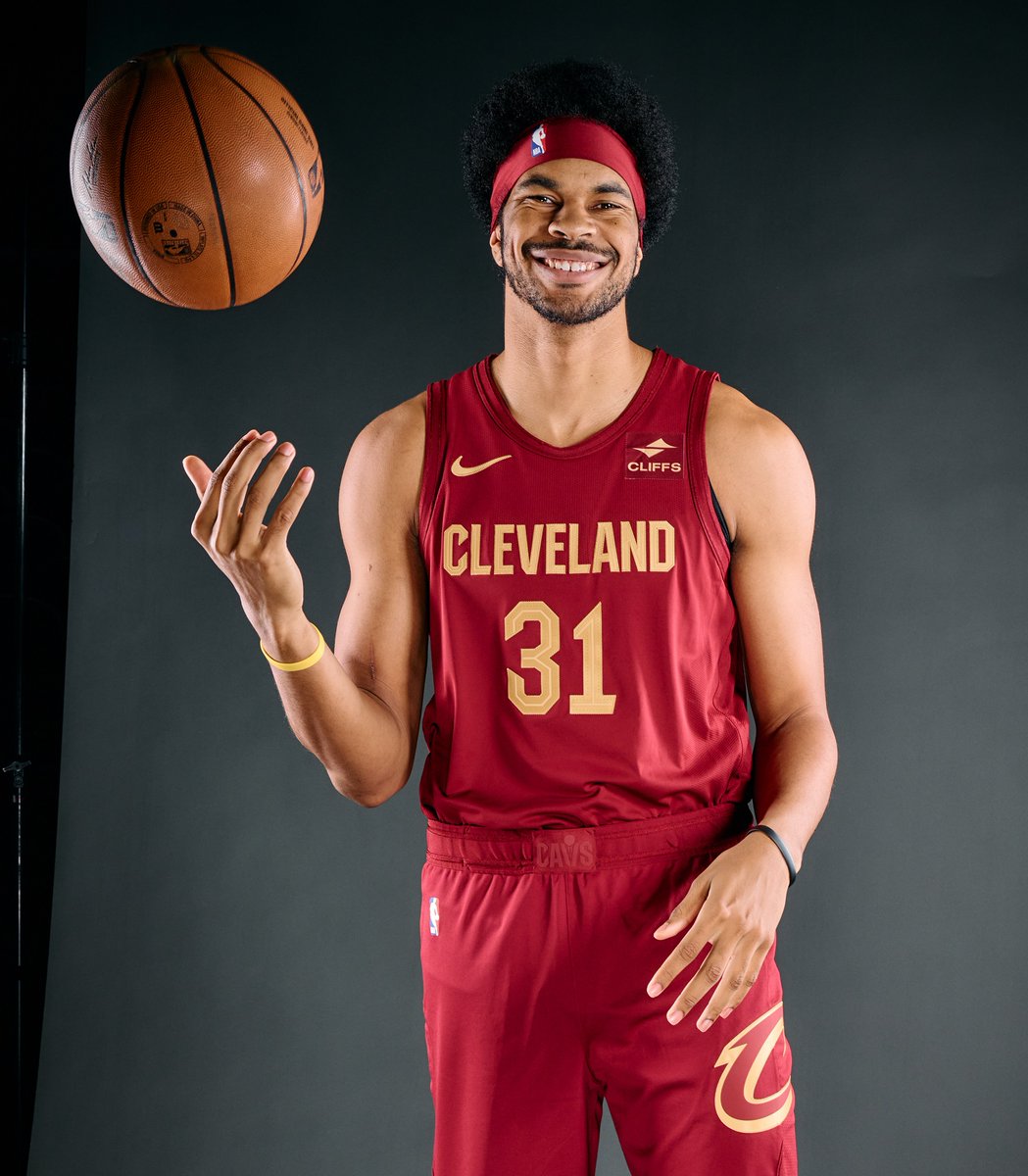 Join us in wishing @_bigjayy_ of the @Cavs a HAPPY 26th BIRTHDAY! #NBABDAY