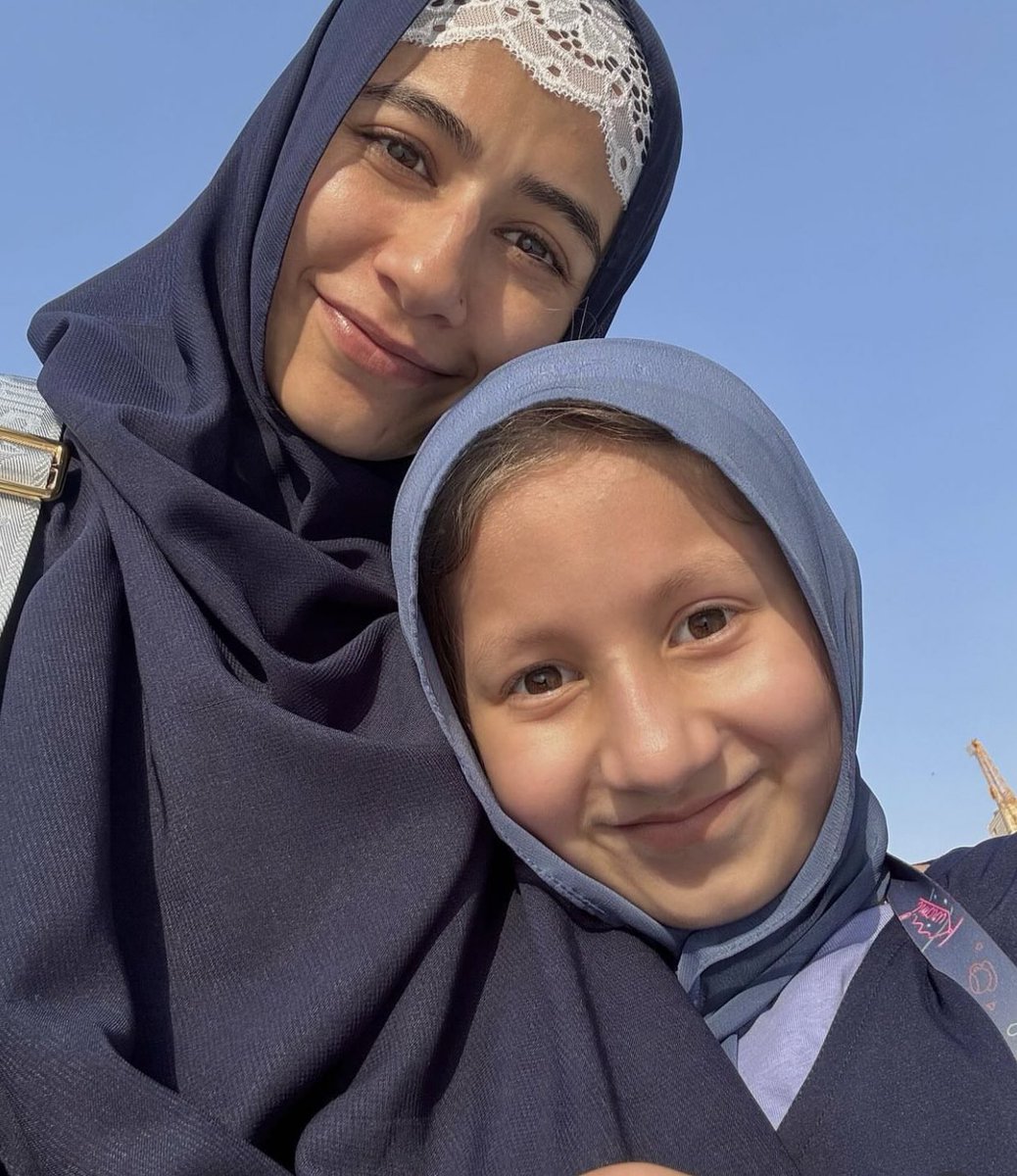 How lucky!
Syra Yousaf celebrated birthday at the most holiest site with her daughter! 🤍

#syrayousuf #pakistanicelebrities #islamicplaces