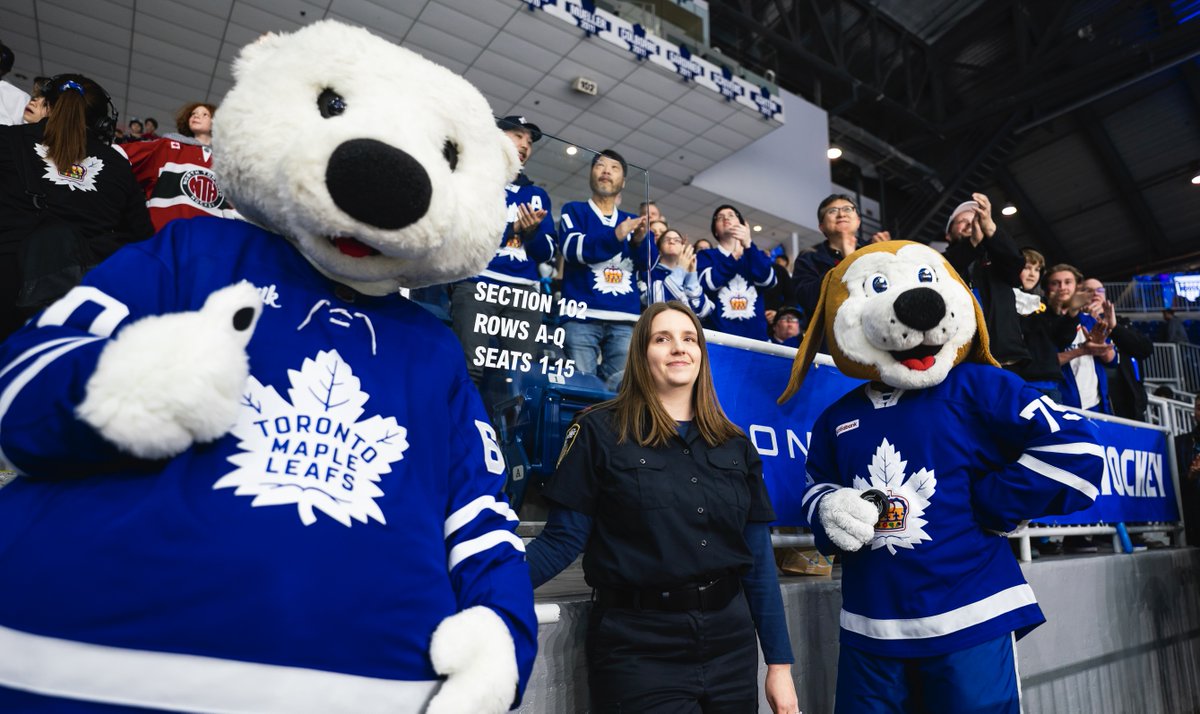 Thank you @TorontoMarlies for recognizing @TorontoMedics Emergency Medical Dispatcher Nicole Burns as your “Hero of the Game”. As an integral part of our Communications Centre, Nicole dispatchers and coordinates Paramedic responses to medical emergencies, 24/7/365.