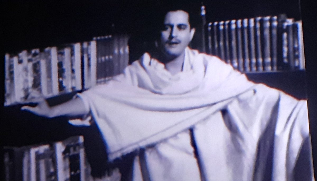 Even after close to 70 yrs, Pyasa continues to be crisp, relavent and engaging #GuruDutt#