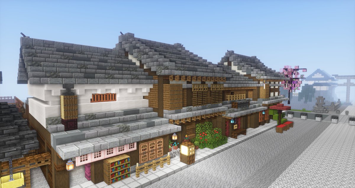 #マイクラ建築勉強会 
#minecraft建築コミュ
町家の連なりが好きすぎて作った。内装若干あります