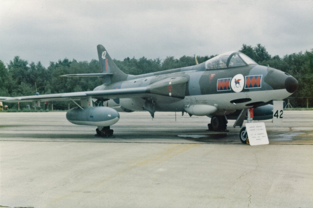 One of many Hunters on display at IAT 1976 at #RAF Greenham Common. When did the RAF retire the very last one? #RIAT #Newbury #ColdWar 

More at: greenhamcommon.org.uk
