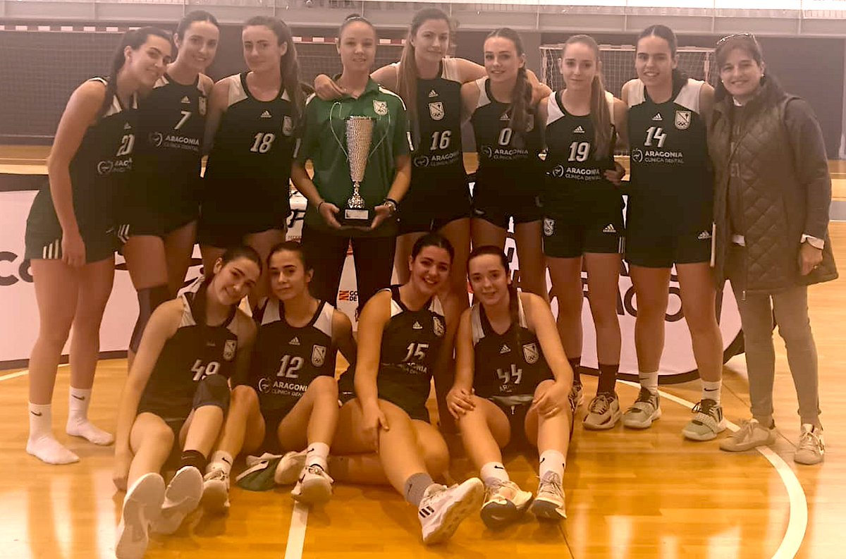 Las juniors finalizan en cuarta posición en el Cto. de Aragón @FabasketAragon , con derrota en el último partido frente a un acertado @OlivarBasket Enhorabuena a todas las jugadoras que finalizan su etapa de formación y animarlas a seguir disfrutando de nuestro fantástico deporte