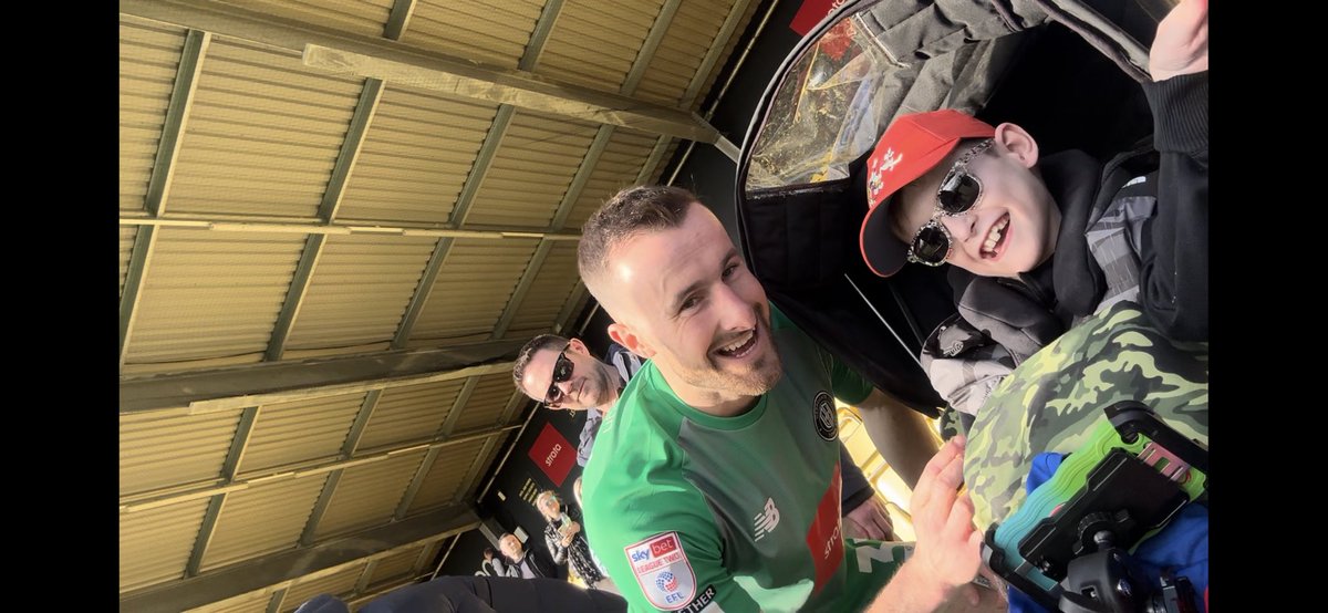 Simon Day tweet media