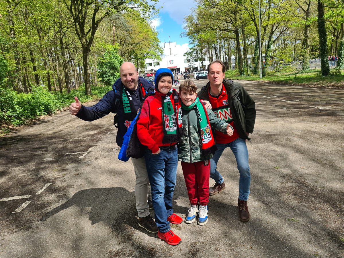 Klaar voor, bus 99. Beker ophalen uit De Kuip. <a href="/necnijmegen/">N.E.C. Nijmegen</a>  #bekerfinale #feynec
