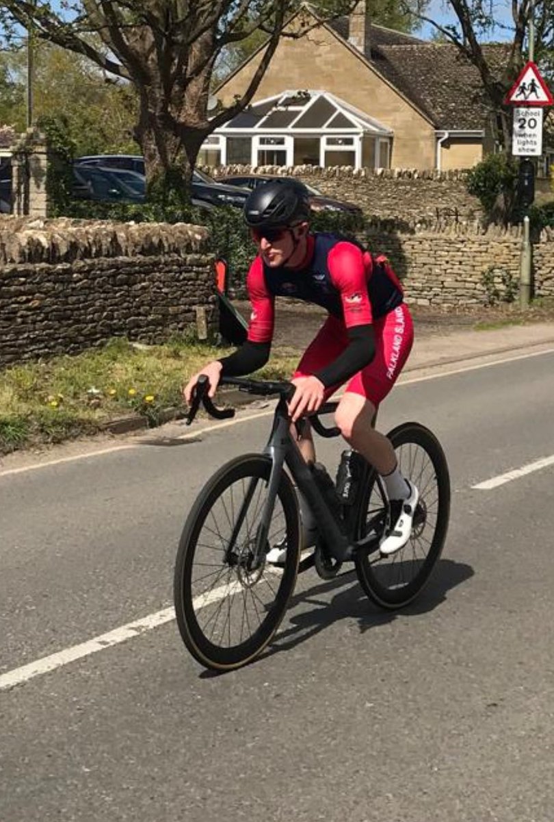Boarder Jake S tackles 110km today in support of MS charity! Incredible performance so far, our team of supporters in minibuses are struggling to keep pace!! @burfordyear13 @burfordyear11 @BurfordYear8 @BurfordYear12 @BurfordYear9 @BurfordSport #MS #multiplesclerosis #bikeride