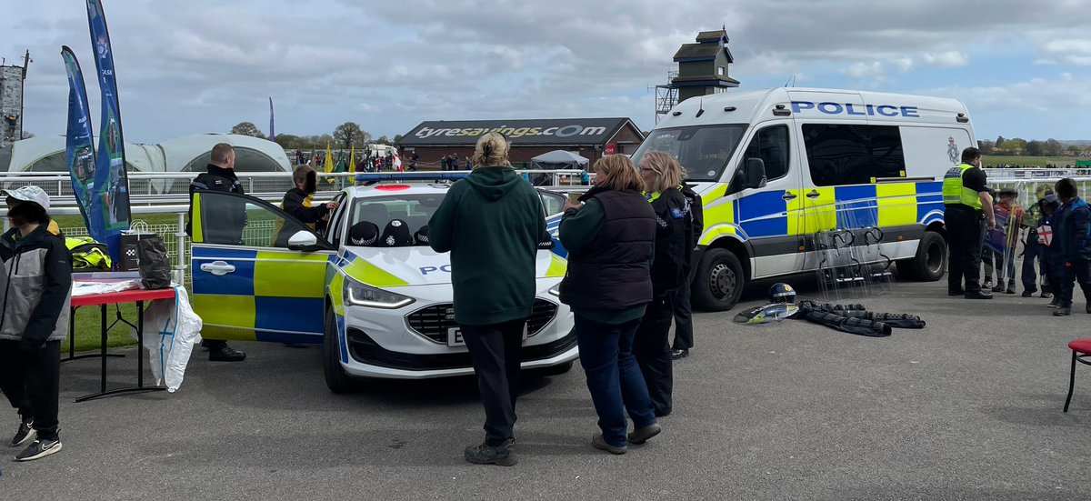 #RuralTaskForce #BeverleyCommunities
 @HPDogSection @HPFRVolunteers @HumPolSpecials It has been great day supporting the district  @scouts at their St George’s Day Event held at @Beverley_Races course. #YouthEngagement #RuralCrimePrevention