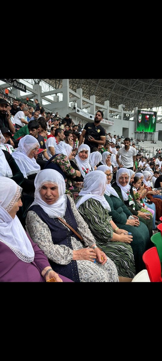 fnurr3's tweet photo. Ne güzel bir kare 
#Amedspor https://t.co/V4PDQShuKI