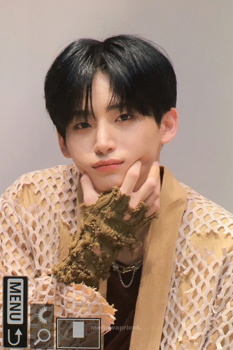 Mellowapricot_9's tweet photo. 📷
230421

막방까지 수고했어어어💕

#크래비티 #CRAVITY #정모 #구정모 #jungmo #정모야잘생겼다 https://t.co/GPkUPafGR3