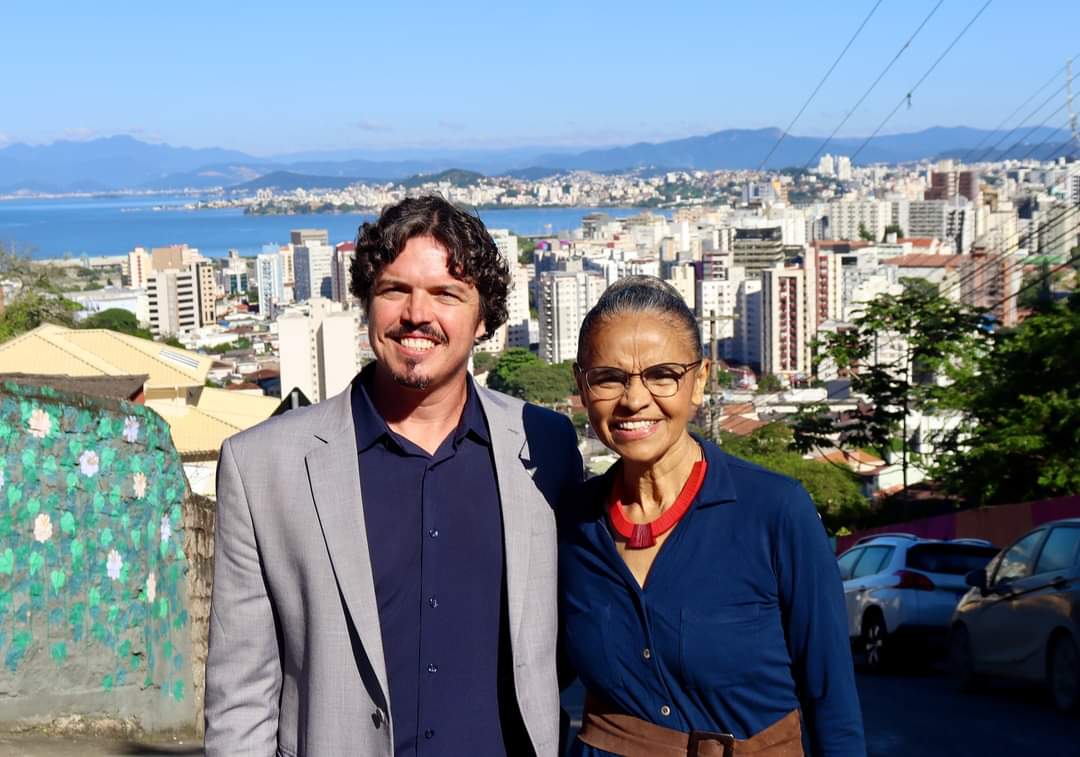 Eu e a Ministra do Meio Ambiente e Mudança do Clima, @MarinaSilva nos altos do Monte Serrat conversando sobre os desafios, as belezas e a Florianópolis que queremos. Me conta aqui, qual é o seu desejo para uma Floripa mais querida ? Foto: Heriberto Júnior