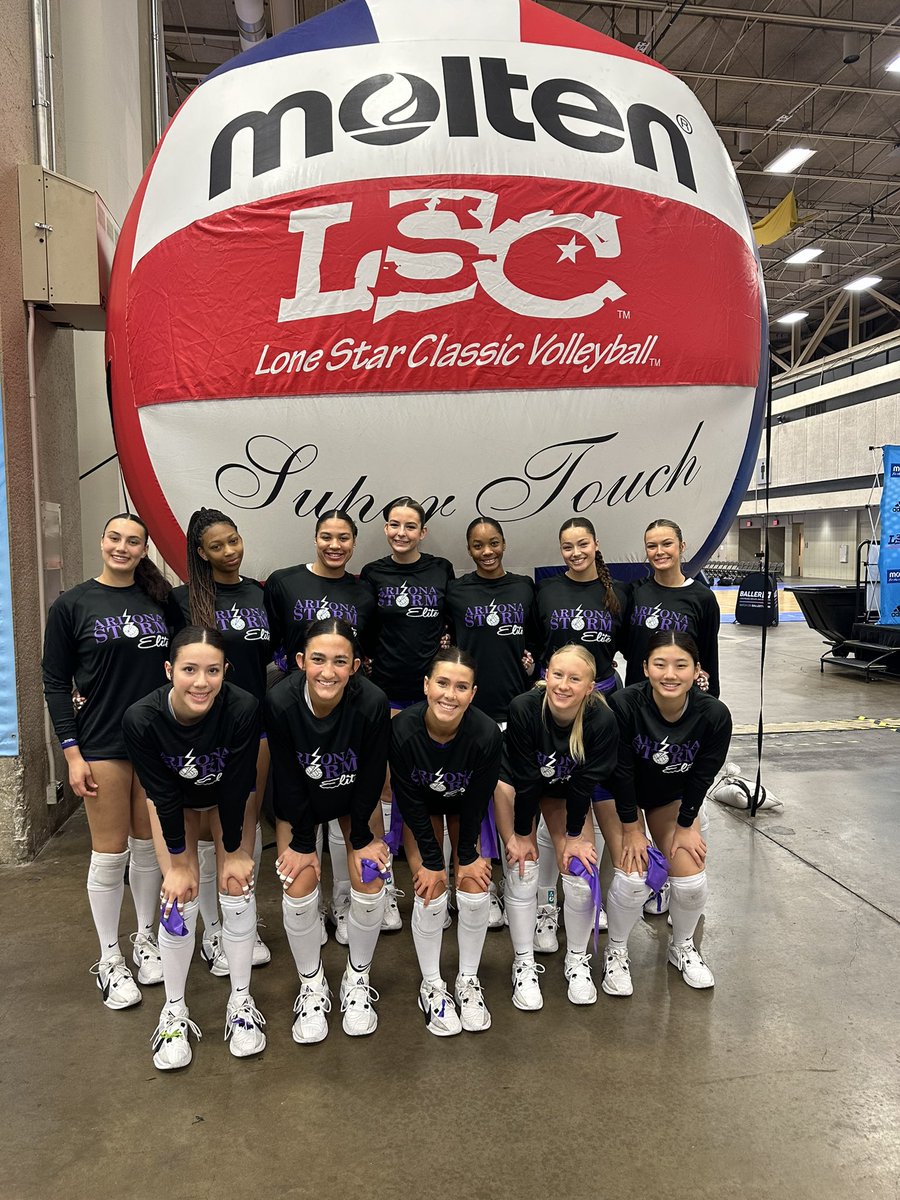 17 Thunder ready for day 3 at the Lone Star Classic National Qualifier! Starting off in Gold Pool with Austin Skyline and MKE Sting