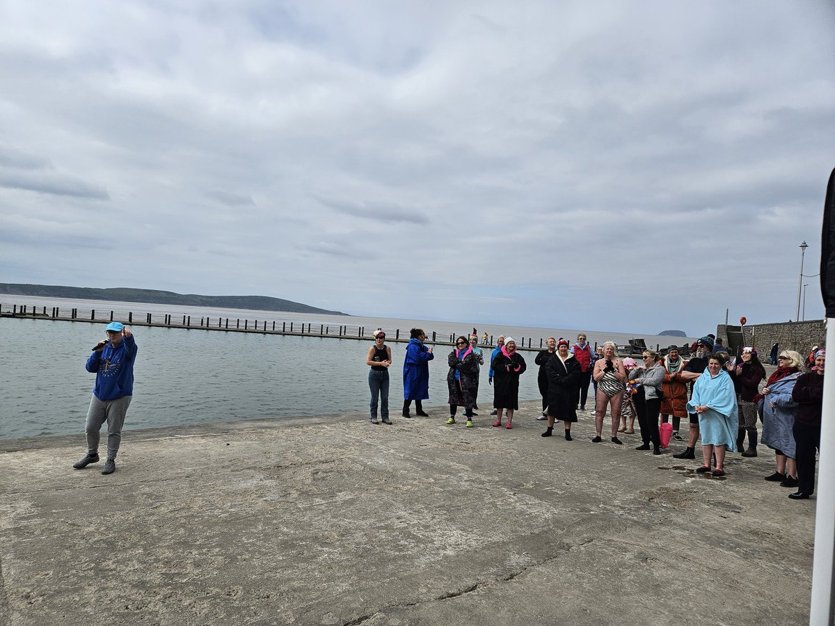 DanAldridgeWSM's tweet photo. What a way to start a Sunday!

Had the best time with so many fabulous people. 

#WestonSUPERMare #MarineLake #SpringAwakeningSwim #WestonMarineLake 

Fundraiser Quiz on 10th May - come along: 

https://t.co/raftuBtSOM https://t.co/vd6momDPi1