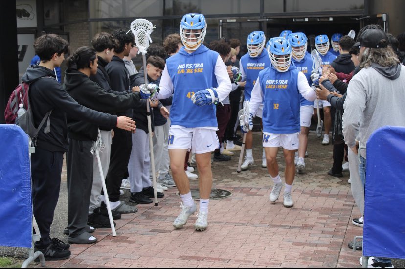 CityLaxNYC's tweet image. Thanks to @HofstraMLAX for its amazing hospitality yesterday with students from Curtis and Wagner high school. An experience they’ll never forget #Hofstra #HofstraPride