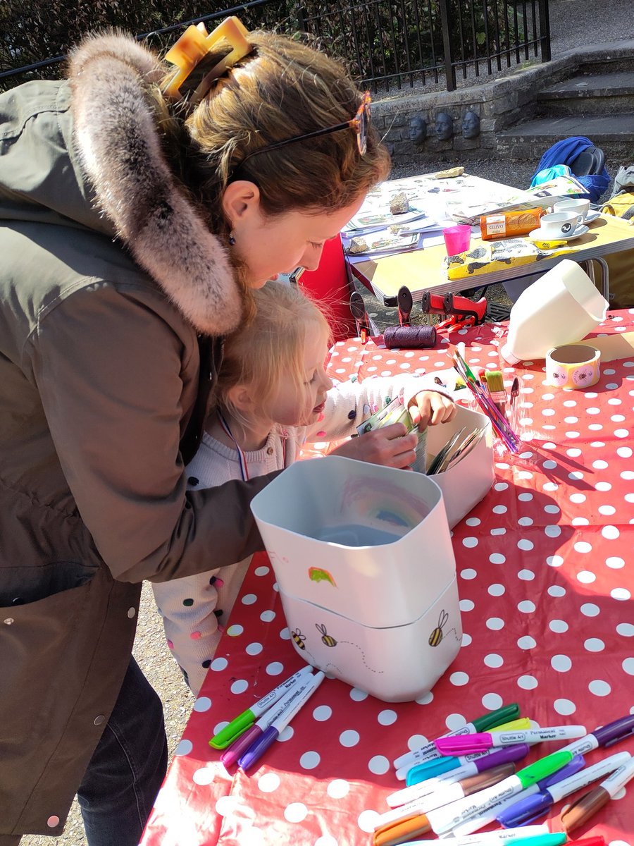 We're having so much fun making herb planters from old plastic bottles and tubs - look at this brilliant design featuring bees and rainbows. Come and join us today (Sunday) at @museuminthepark until 3pm. #EarthDay #PlanetvsPlastics #VisitStroud