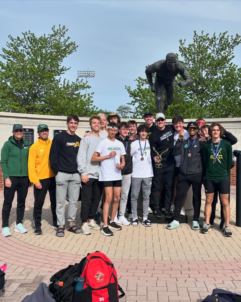 FloydTrack's tweet image. 🔰Congrats to the Highlander Boys for being the Men’s Champions at the Eastern Relays held at UofL! Complete team effort! This one was a long time coming!
