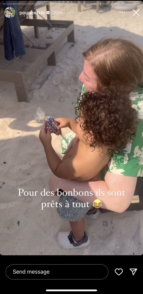 seyabyee's tweet photo. Donner des bonbons pour prendre des photos/vidéos avec des enfants qui sont même pas de votre famille… c’est CRINGE À MORTTT #poupettekenza https://t.co/eVjwj9WUkQ