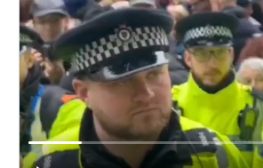 Police Cuntstable Wanted for pepper spraying Tommy Robinson.

Do you know this man? 
Identify him here.