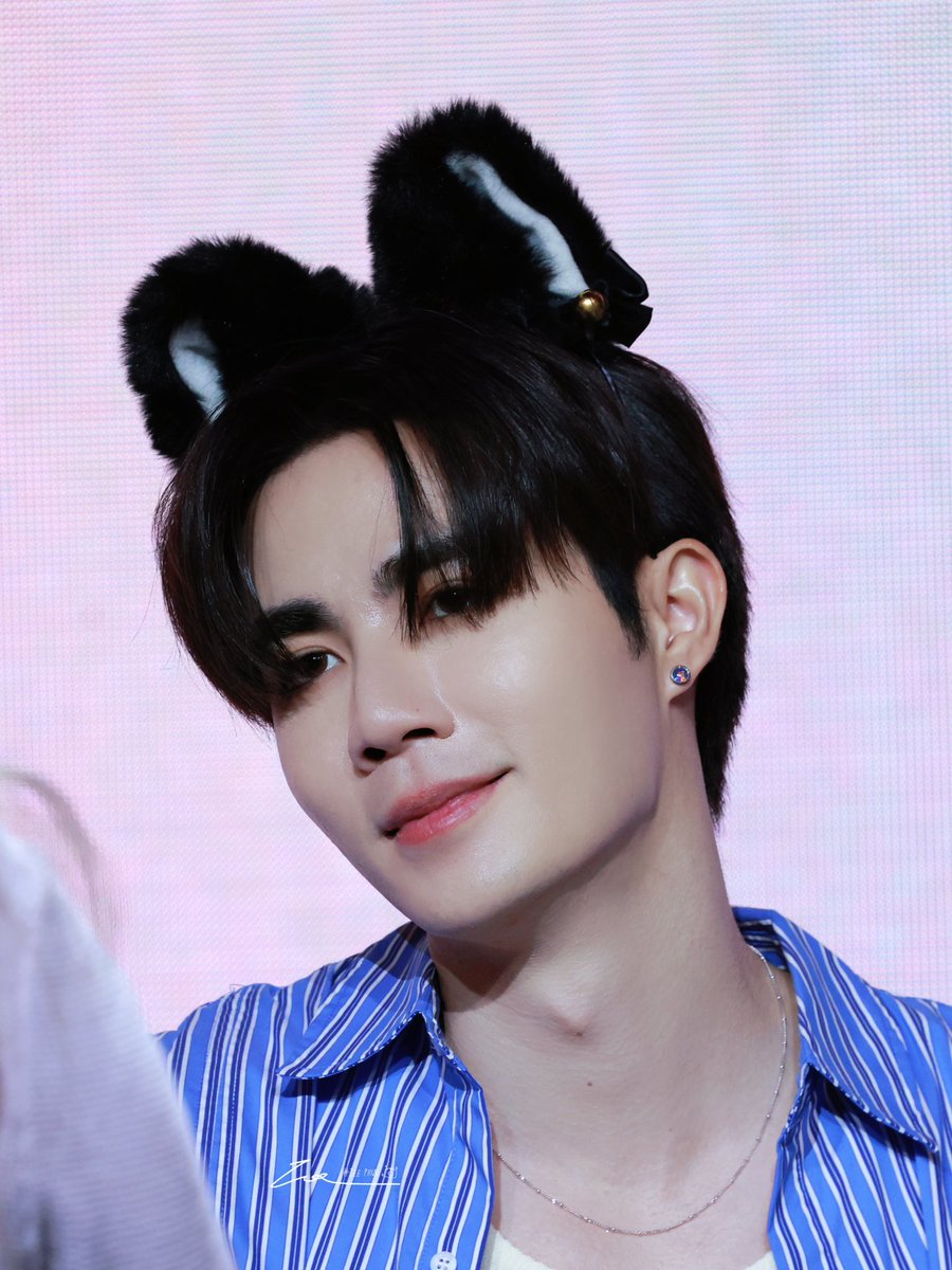 20240421 

🐶

#ZeePruk
#ZNNBeCloser2ndFansign