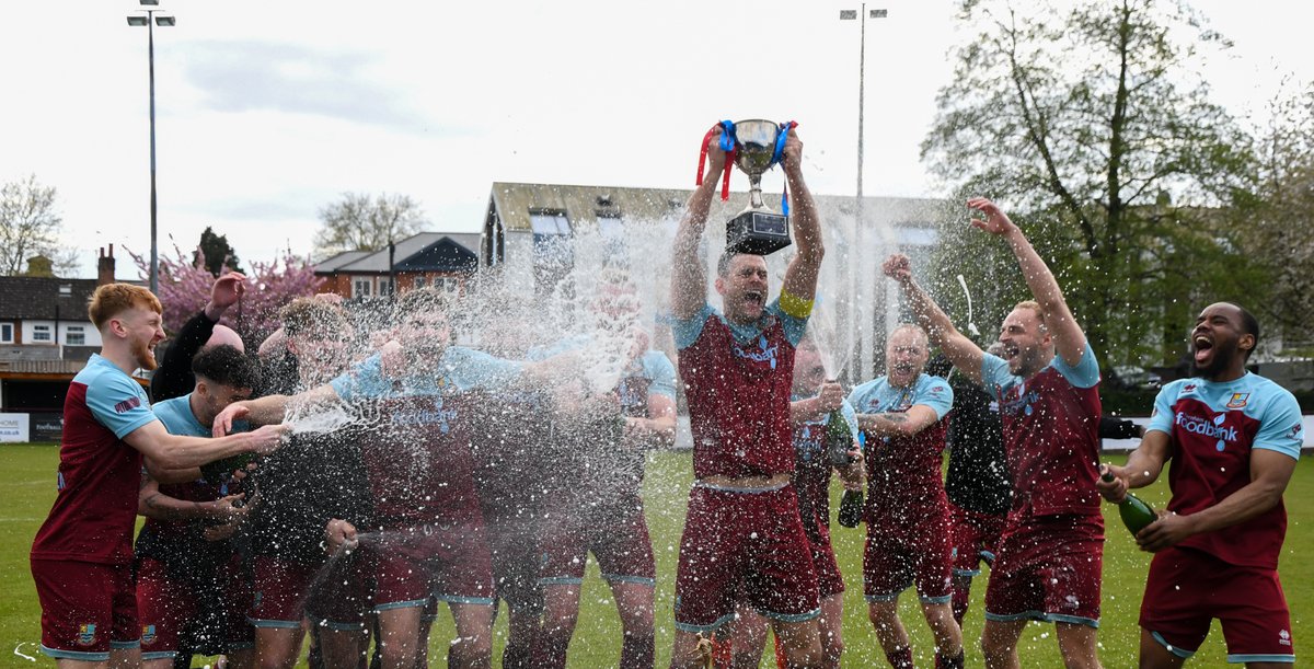 Somewhere behind the champagne spray are your undefeated league champions 🔎