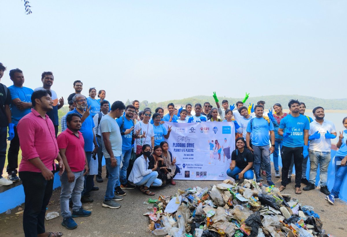 Youth4Water Plus and its partner @SATTVIC_SOUL is appreciative of @Ceiba_Green @animalsaveindia @Lifestyle @EcoSaathi Recycle Pay and Mango Hotels for joining us in this plogging initiative. We deeply value their efforts to contribute towards a cleaner and greener environment.