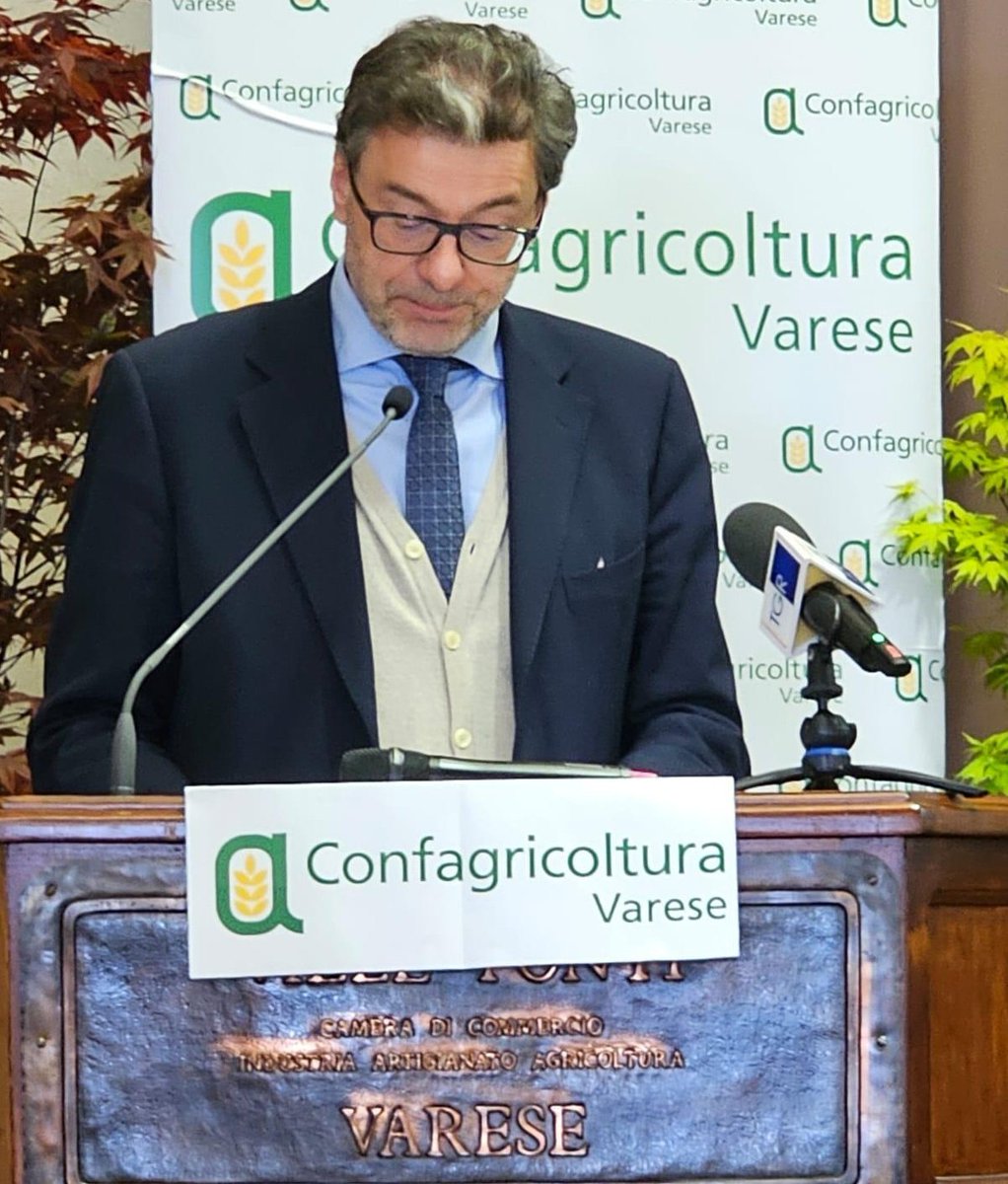 Il ministro Giorgetti alla 77a assemblea generale Confagricoltura Varese: “Anche per l’#agricoltura prevale a volte una visione astratta, teorica, senza correlazione con la realtà. Bisogna partire dal basso, dalla terra, dall’esperienza e dalla conoscenza per risolvere i dilemmi”