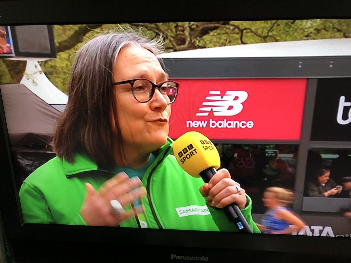 Julie Bentley CEO of the Samaritans - so proud of all the runners and volunteers sharing their stories and helping make sure there is someone listening and supporting people in need- 24 hours a day. #londonmarathon2024 @CharityComms