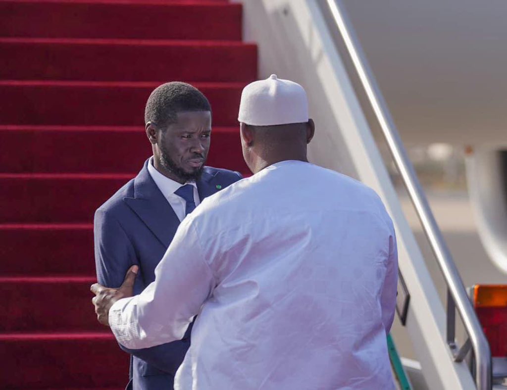 Le Président Bassirou Diomaye Faye 🇸🇳 retournera en terre 🇬🇲 Gambienne pour le Sommet de L'OCI qui se tiendra à Banjul le 04 et 05  prochain.