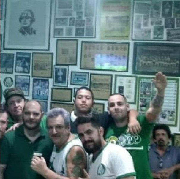 xJbarax's tweet photo. eu entendo ficarem bravos com lil vinicin de ter chamado o palmeiras de nazi, mas voces sabem que o palmeiras realmente tem uma torcida organizada facho (literalmente https://t.co/1ZaeY1R16e