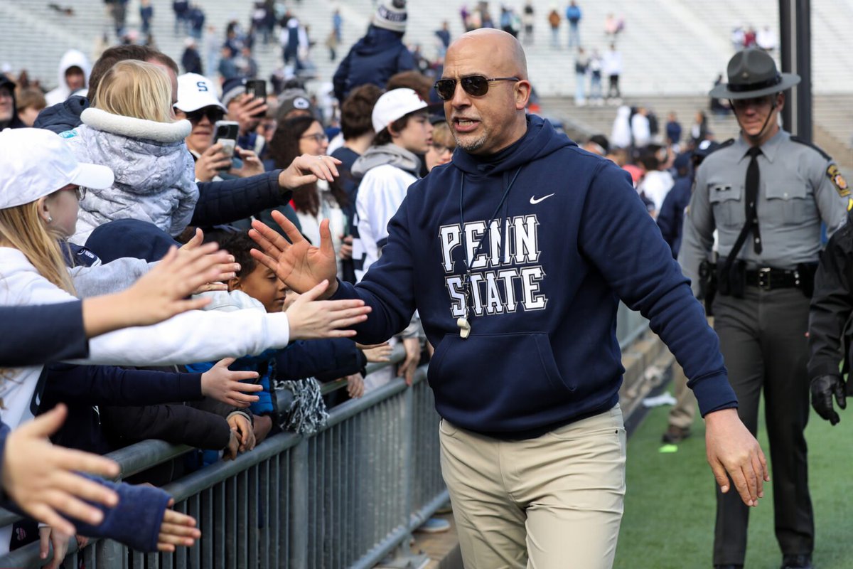 This Penn State football legacy is one of James Franklin’s “must-get” prospects for the 2025 cycle. Can he fend off other national programs to keep this homegrown talent in the Keystone State? #WeAre STORY: basicbluesnation.com/penn-state-foo…