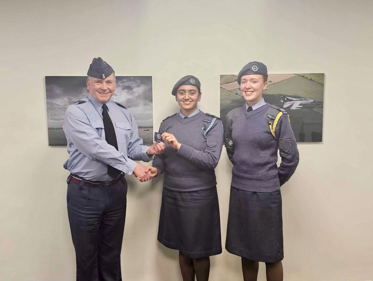 Congratulations to Cdt FS Mantravadi of 106 (Orsett Hundred) Sqn, who successfully passed a Wg interview for promotion to Cadet Warrant Officer!
The Wing CWO, CWO Millie Johnson, assisted with the interview, along with the Wg WO and Dep OC Wg.
@essex_wwo