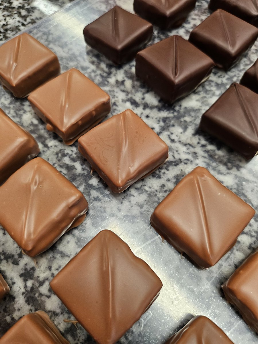 MullinsGrainne's tweet image. Last week our chocolatiers had training with @odaiosfoods! The course was tailored just for us so that we can continue to create chocolates for everyone to enjoy. We focused on the science behind chocolates! Thanks to Erik and Cyril @chef_erikVdV @gra_chocolates