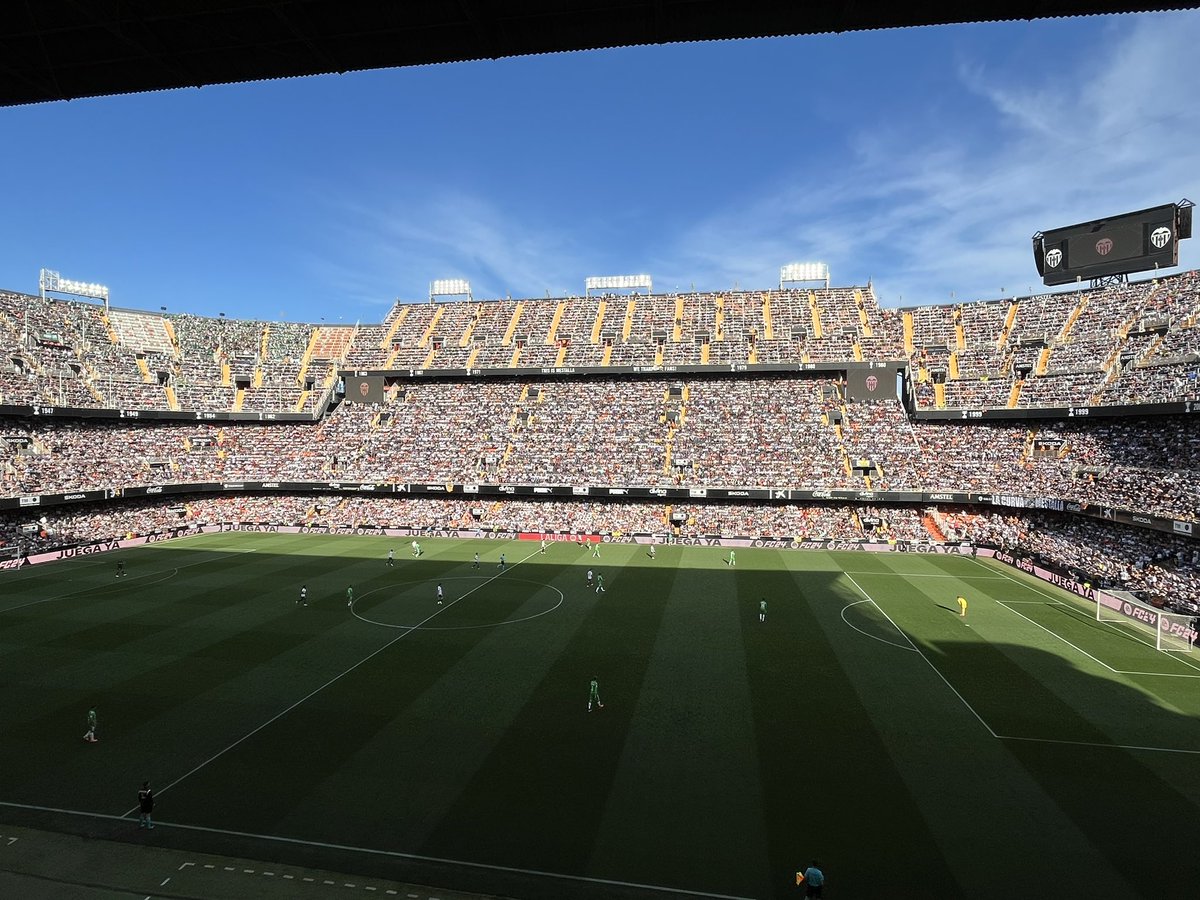 groundhoppers_'s tweet photo. Groundhopping in Valencia🇪🇸
Valencia Club de Fútbol - Real Betis Balompié
🏆La Liga🇪🇸
🗓️20/04/2024 18:30
🏟️ Estadio de Mestalla
🗣️46,371
#football #groundhopping #ultras #laliga #valenciacf #vcf #futbol #betis #beticos #mestalla #valencia #LimGoHome https://t.co/kAdWYDwHLB