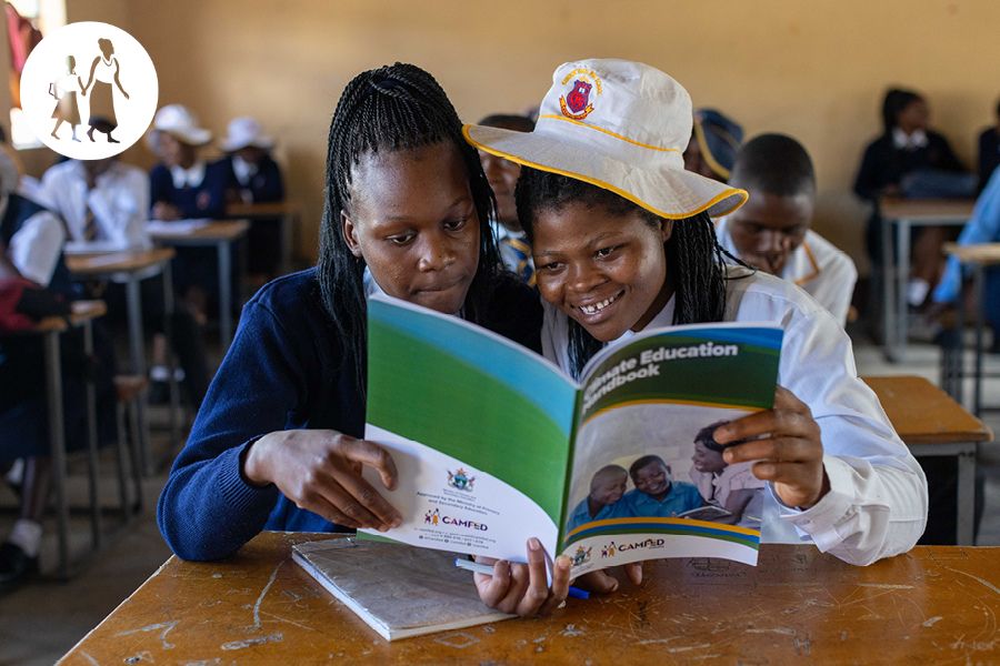 Have you heard? We’ve launched a new in-school climate education program, in partnership with Ministries of Education in Zambia and Zimbabwe. 🤩

It’s led by young women graduates and complements the existing school curriculum: camfed.org/climate-educat… #TogetherWeCan
