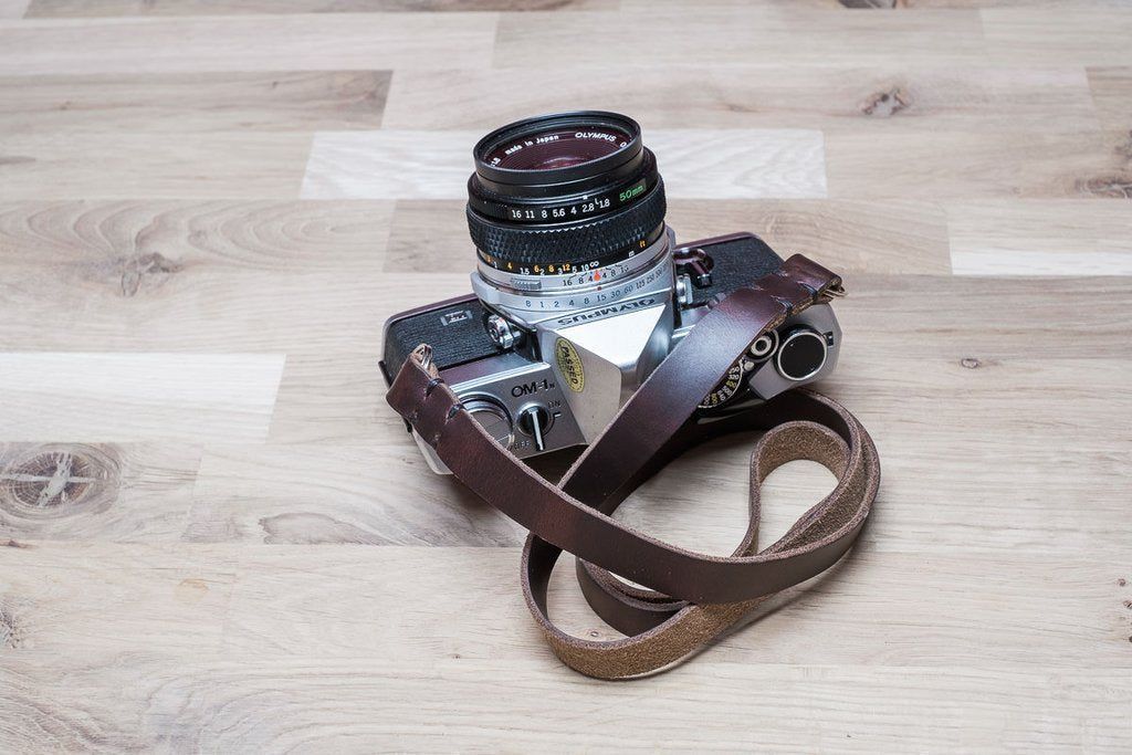 Our Short length Sterling Leather Camera Straps are made from Horween Chromexcel leather. The perfect leather camera strap for both film cameras & digital cameras. #believeinfilm #filmisnotdead #cameragear #photography #filmphotography buff.ly/2LcEtRR