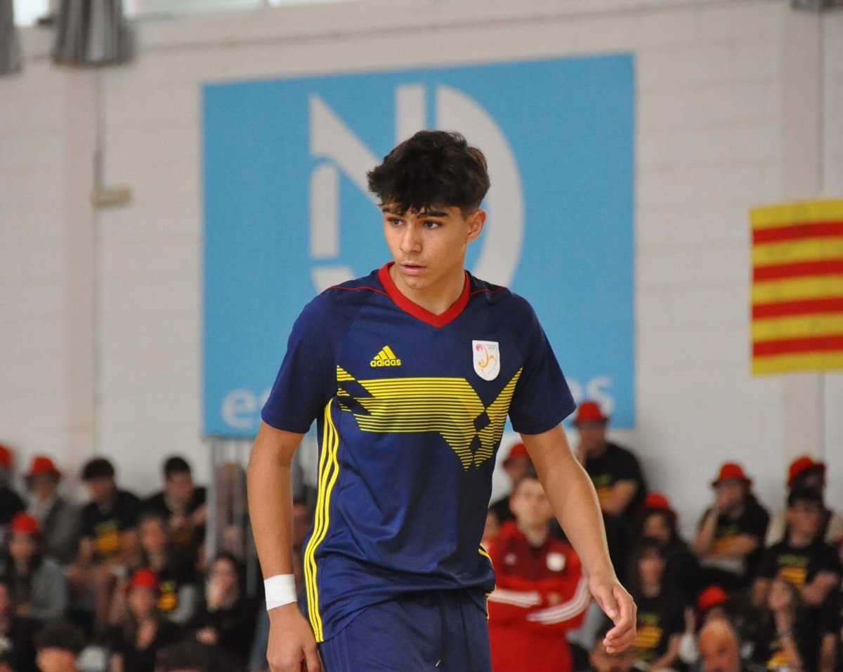 CFSEixample's tweet photo. #BaseCFSE ⚽️
Matí especial per davant! 🤩
🔜 Després d’una competició perfecta amb ple de victòries, el Biel (sub12) i el Pablo (sub14) disputen aquest matí les seves respectives finals del Campionat d’Espanya amb la @FCF_CAT.
🧶⤵️ https://t.co/Nw6836cTrL