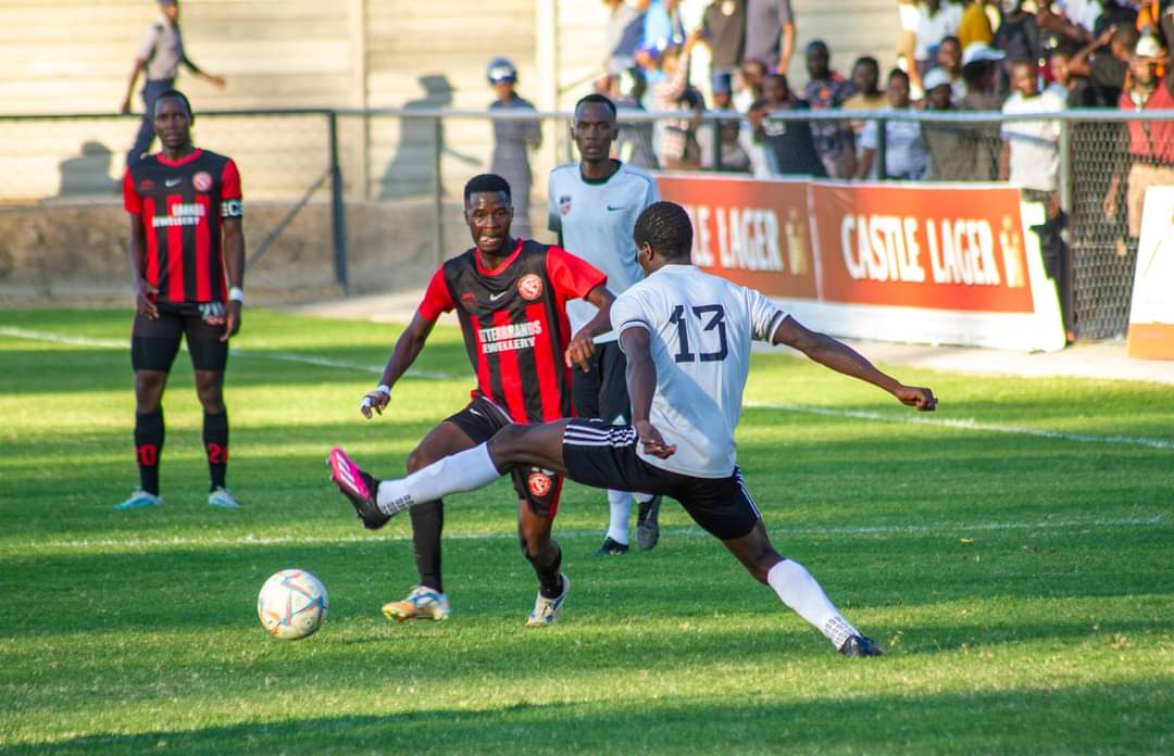 Chegutu Pirates rocking in Nike tops and Adidas shorts in their match against Yadah yesterday. Their jerseys had no names at the back. @CastleLagerPSL we ought to have some standards.