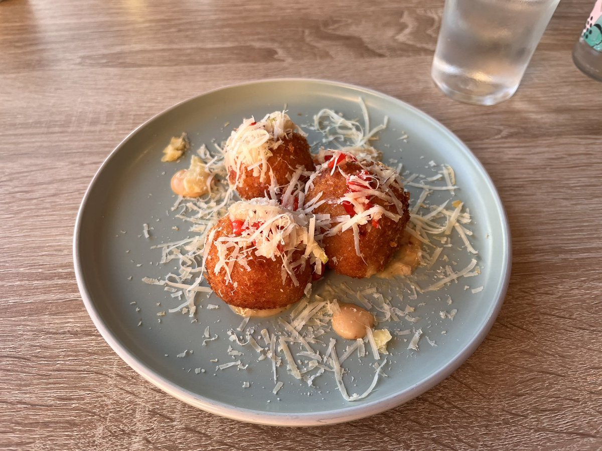 Star and Par tweet media