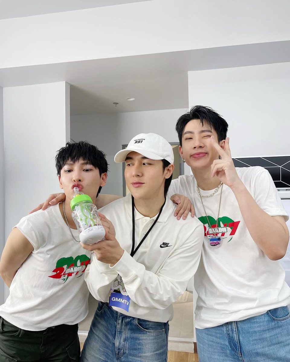 [240420] arm_wc IG Post Update with OffGun 💚💚💚 

🧢: 24/7 🫶🏻

#OffGun #ออฟกัน 
#Babii247Concert