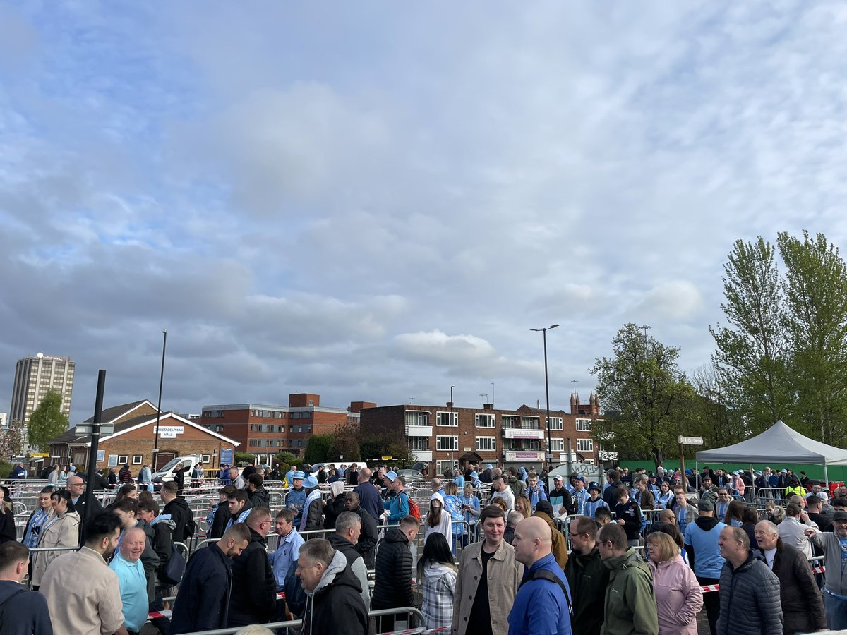 Sky blue army on the march to Wembley #PUSB
