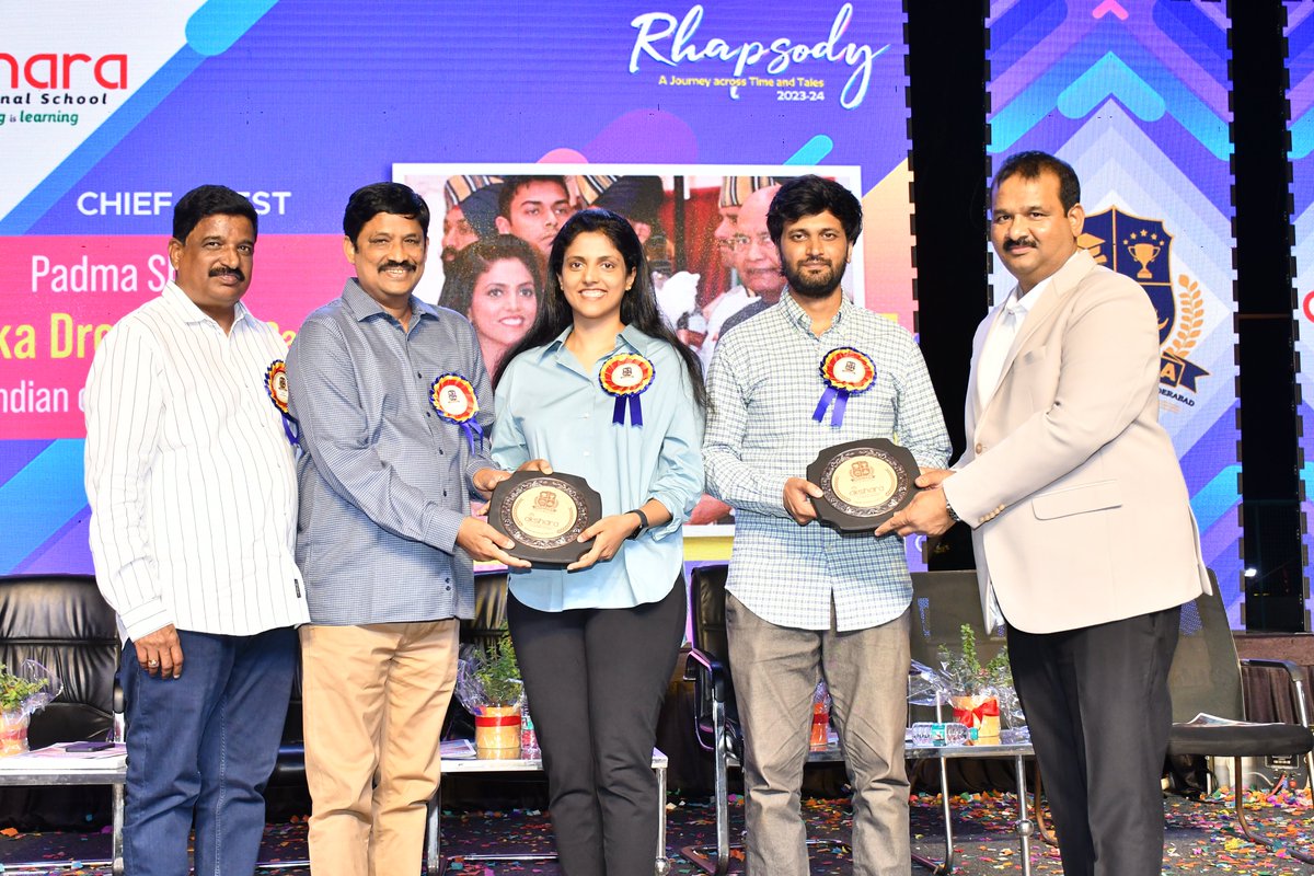 Grateful to have the esteemed presence of Padma Shri @HarikaDronavali renowned chess player, as the chief guest at our Annual Day! Your insights and charisma made the event truly memorable. Thank you for gracing us with your brilliance. #Gratitude #Inspiration #ChessLegend