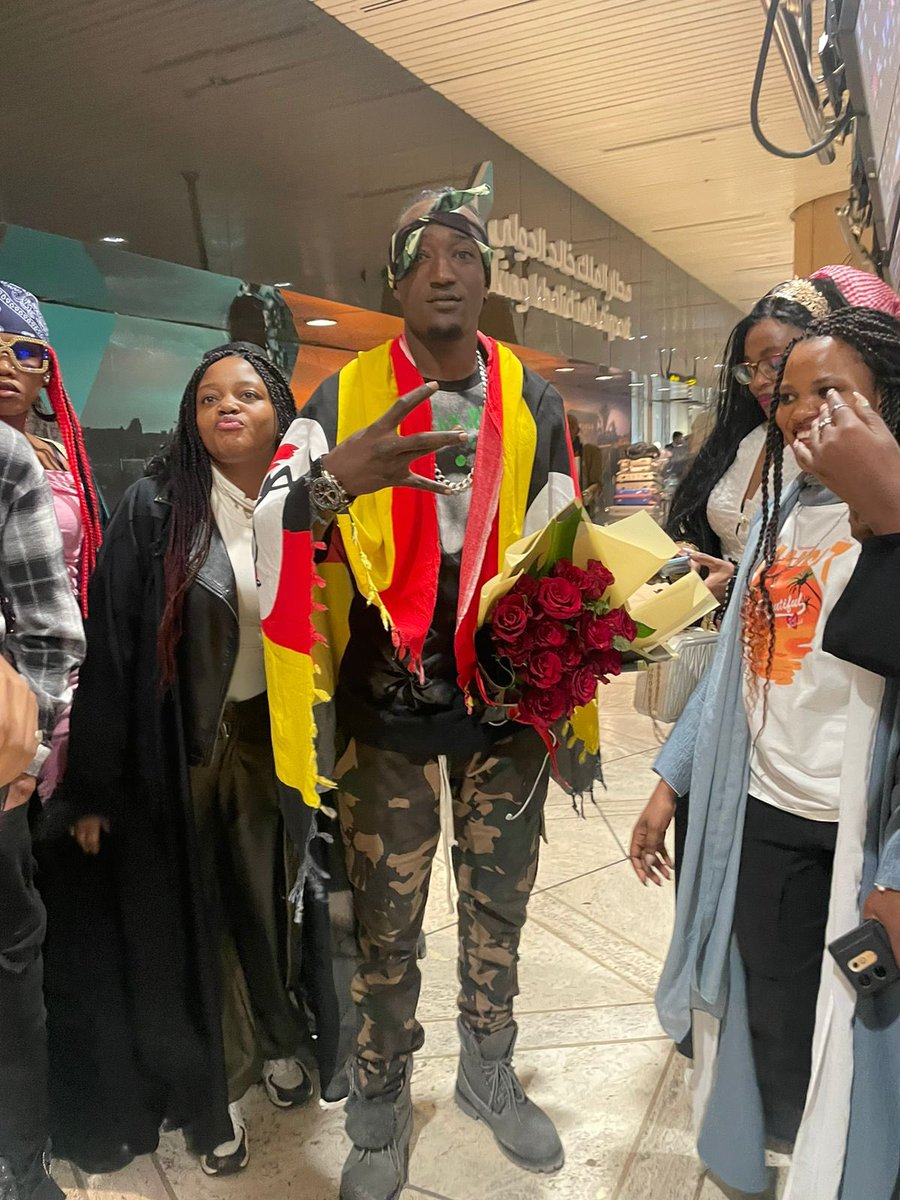 GalaxyFMUg's tweet photo. Scenes as Gaza Star @FikGazaOfficial was welcomed in Saudi Arabia ahead of his performance 

#ZzinaLifeStyle https://t.co/lE0e8MDaE3