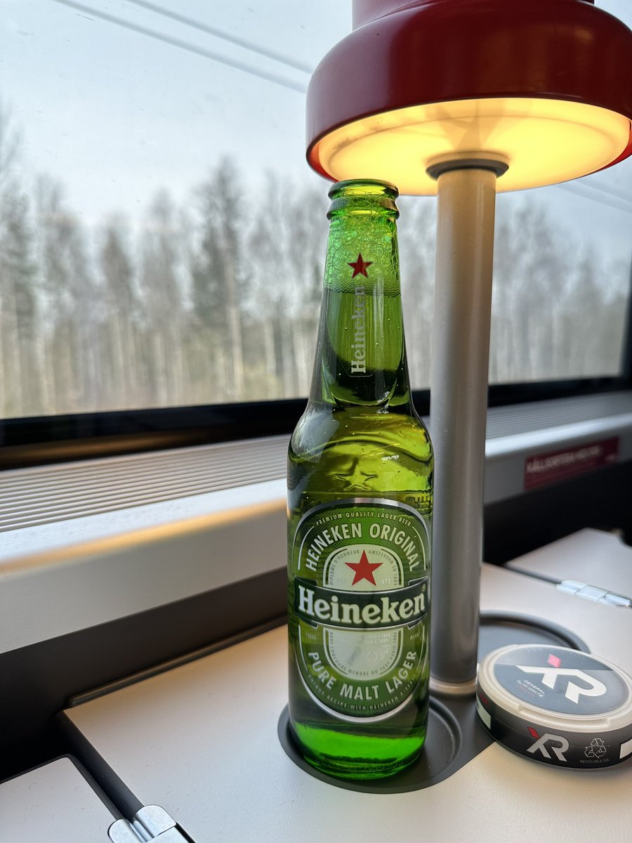 Mot baksidan och 3 pinnar!