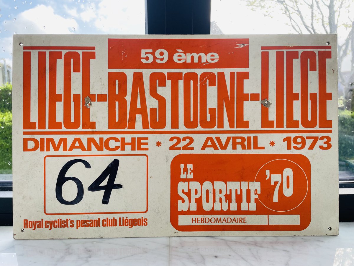 🚴‍♂️Ready for ⁦@LiegeBastogneL⁩! 

🚗🪧This car plaque was used in the “La Doyenne” race of 1973, won by Eddy Merckx.

#sporthistory #cyclinghistory
