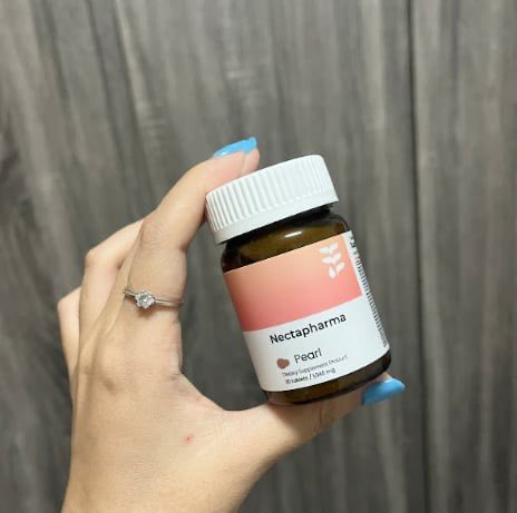 PJSahutsaya's tweet image. อยากจะบอกต่อแบบบอกต่อจริงๆ ตัวนี้กินเองแบบ100% บอกเลยว่ากินต่อเนื่องแล้วผิวดีมาก จากที่สิวอุดตันเยอะๆตอนนี้มีน้อยมากๆ หน้าเนียนขึ้น สิวอักเสบลดลง จากเดิมเป็นประจำเดือนทีก็บุกมาแบบตรึมอะ แต่พอกินตัวนี้เป็นประจำคือหน้าดีขึ้นจริงอันนี้ส่วนต้วนะ ให้เป็นเดอะเบสอะ #nectapharma…