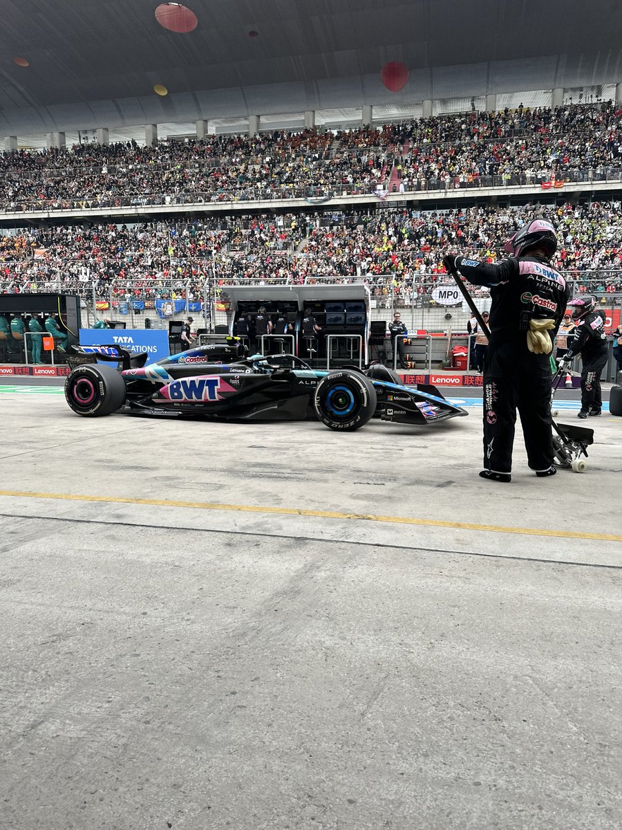 AlpineF1Team's tweet photo. A double stop under the VSC, both switching to new Hards. 

OCO - P12
GAS - P19 https://t.co/Tm5v1sDzEX