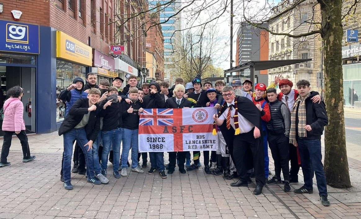 Accrington and Port Vale fans in Manchester... 🔴⚪️